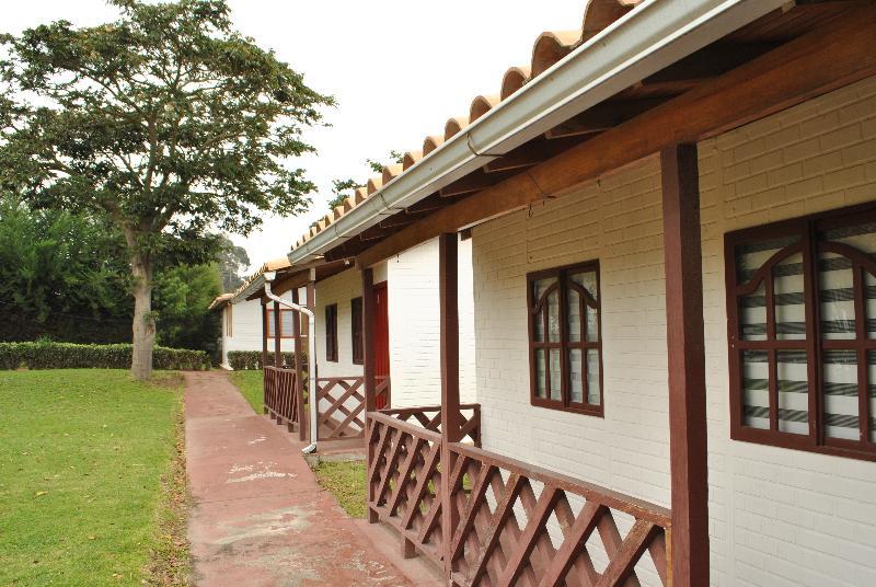 Hosteria Rosa Blanca Puembo Exterior foto