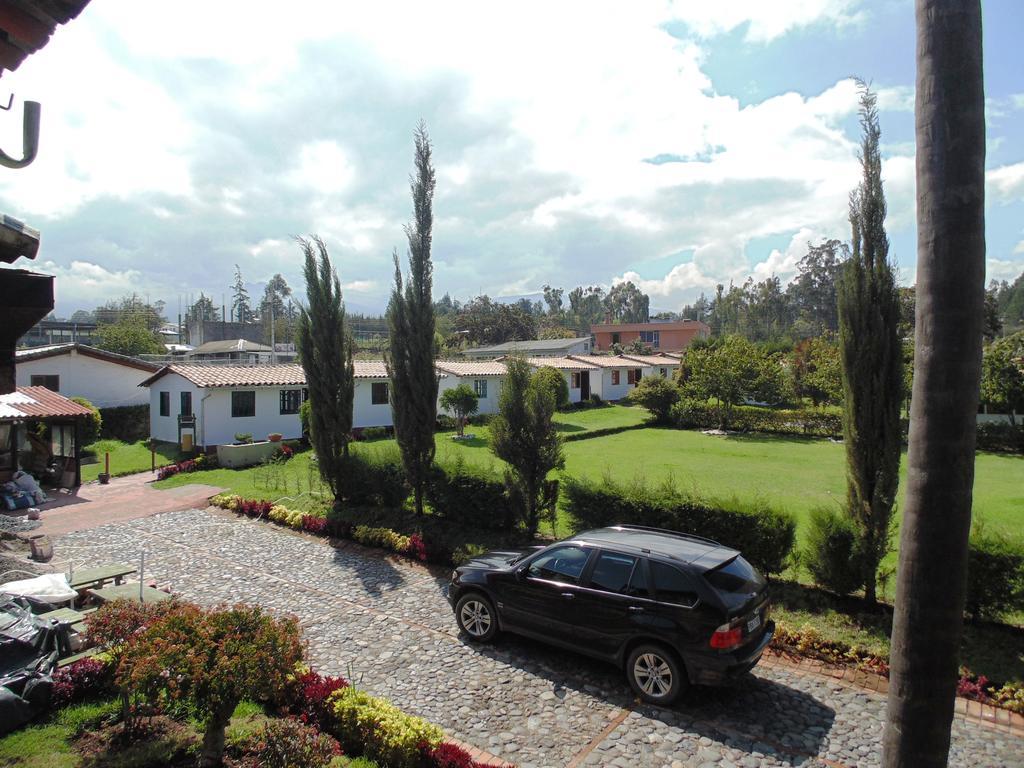Hosteria Rosa Blanca Puembo Exterior foto