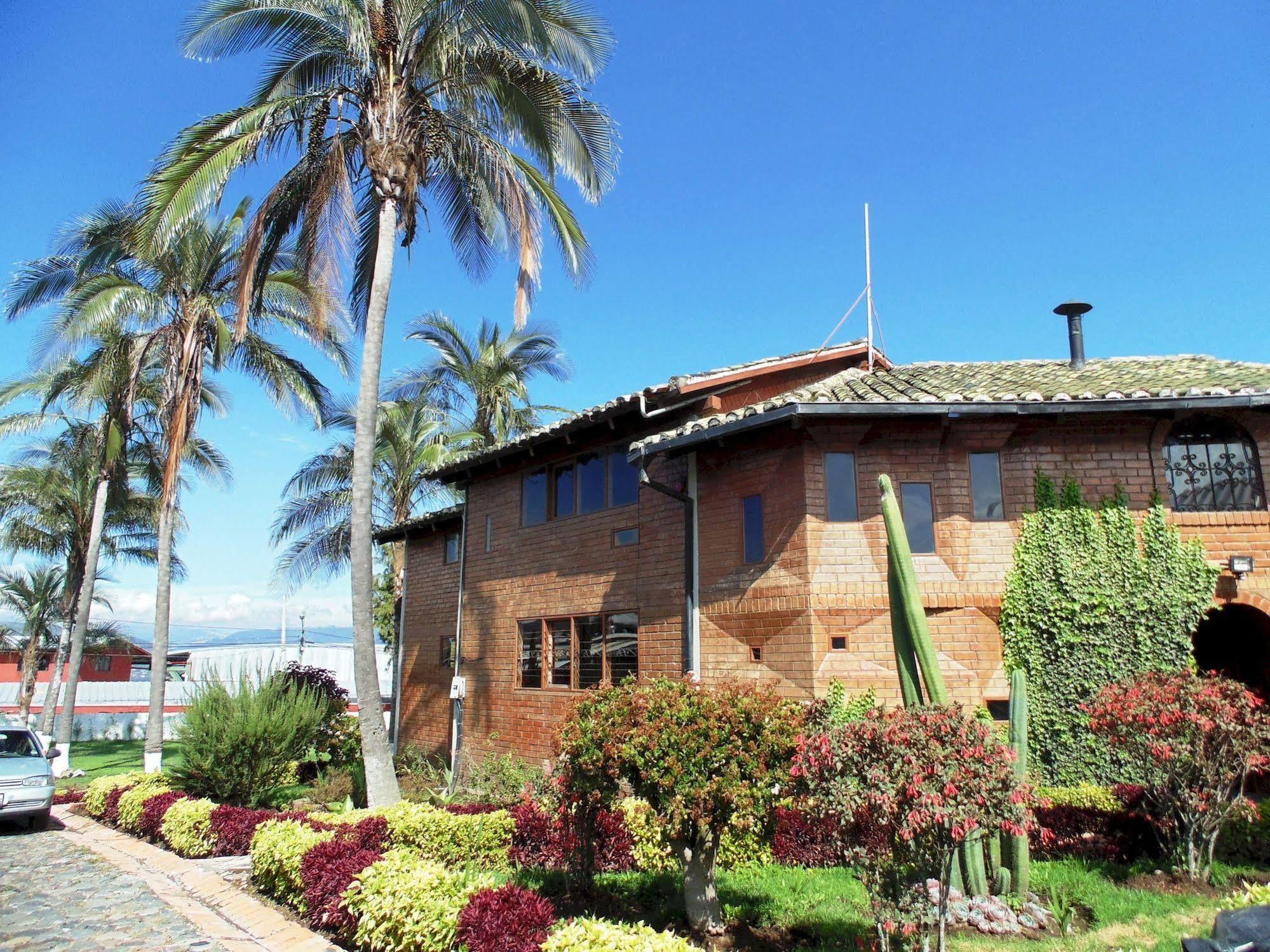 Hosteria Rosa Blanca Puembo Exterior foto